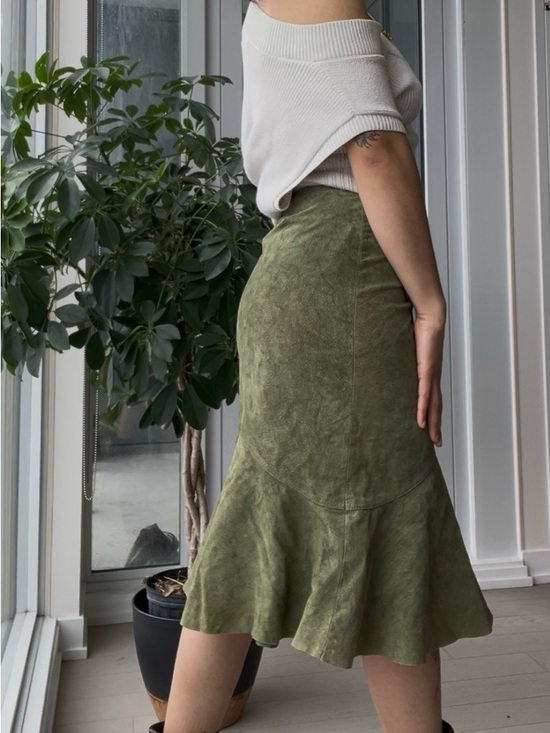 Danier Dresses & Skirts - Vintage Danier Olive Suede Flared Midi Skirt
